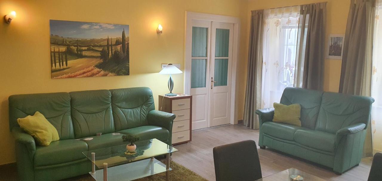 Apartment Thomas Vipava Luaran gambar