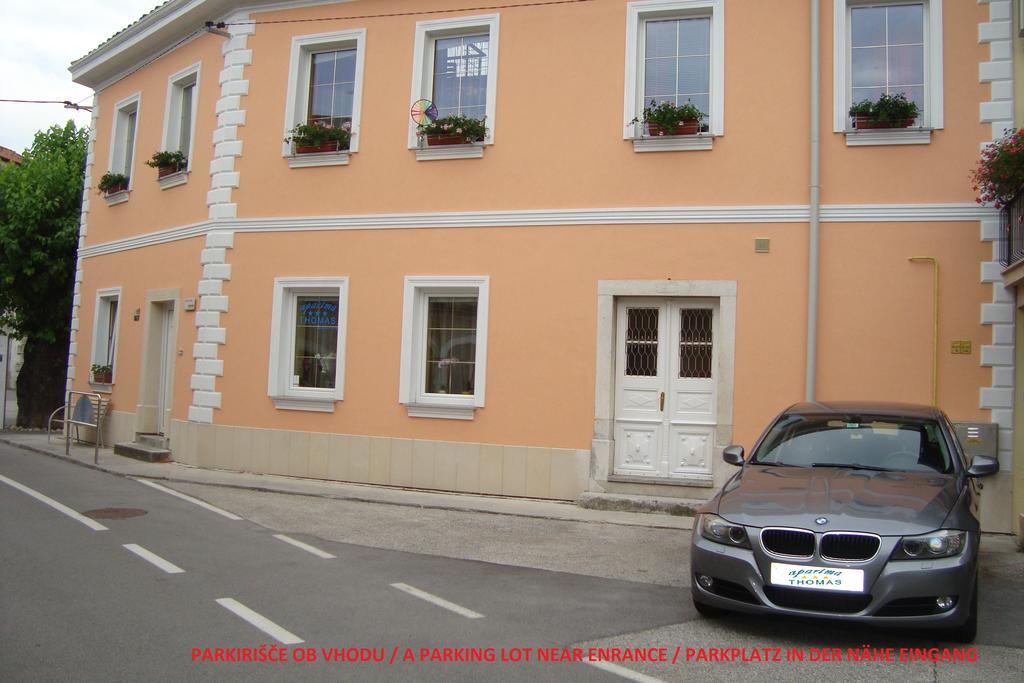 Apartment Thomas Vipava Luaran gambar